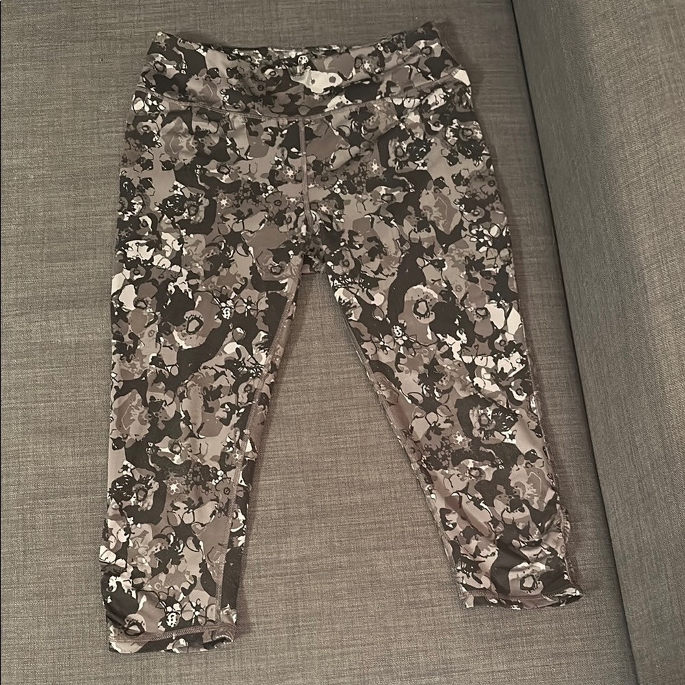 GAIAM Black and Gray Leggings with Floral Pattern